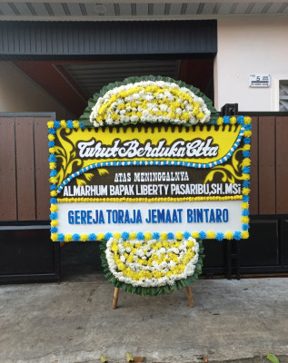 Papan Bunga Duka di Karangpucung
