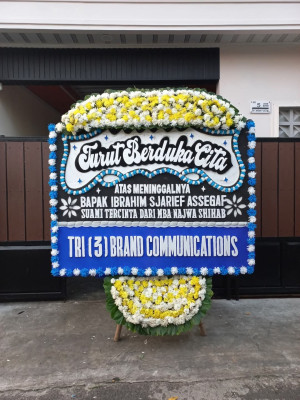 Papan Bunga Duka di Karangpucung